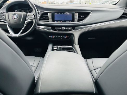 Used 2023 Buick Enclave Essence image 25