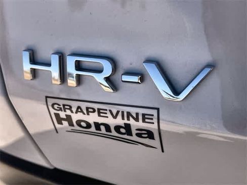 Used 2025 Honda HR-V LX image 8