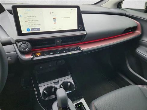 Used 2025 Toyota Prius Plug-In Hybrid image 20