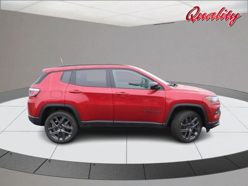 New 2026 Jeep Compass Latitude AWD/4WD image 2