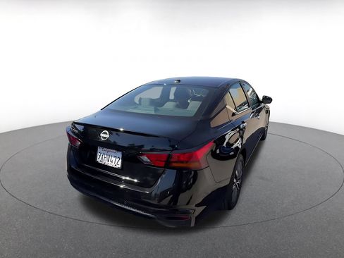 Used 2025 Nissan Altima 2.5 SV FWD image 15