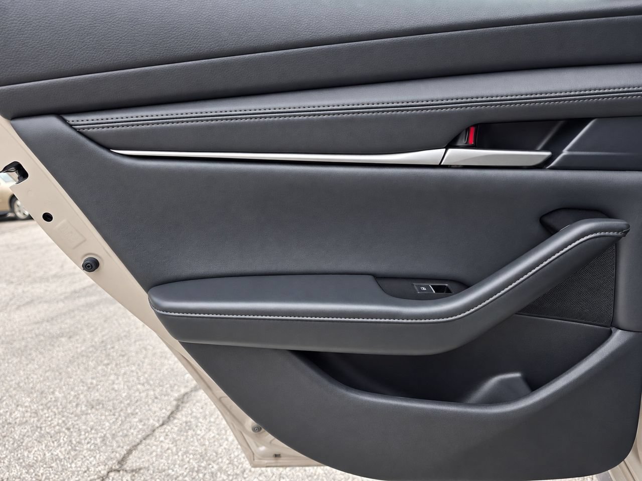 Used 2024 MAZDA MAZDA3 s FWD image 32