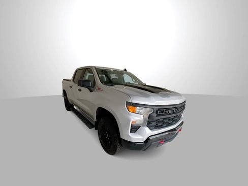 Used 2022 Chevrolet Silverado 1500 Custom Trail Boss AWD/4WD image 2