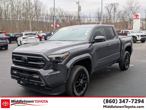 Certified 2025 Toyota Tacoma SR5 image 7