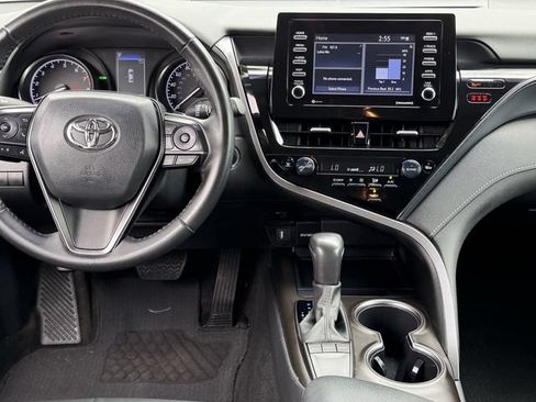 Used 2023 Toyota Camry SE w/ Convenience Package FWD image 9