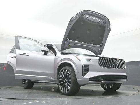New 2026 Volvo XC90 B6 Plus w/ Protection Package Premier image 57