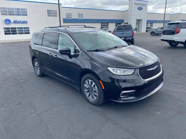Used 2021 Chrysler Pacifica Touring-L FWD image 8