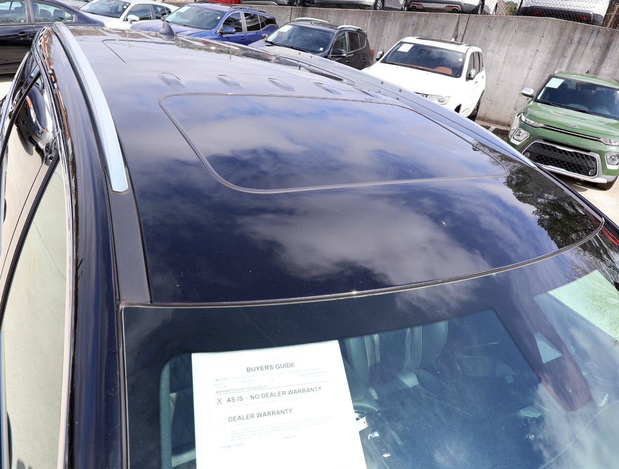 Used 2022 Buick Enclave Avenir w/ Avenir Technology Package FWD image 33
