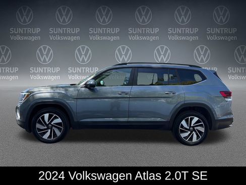 Used 2024 Volkswagen Atlas SE AWD/4WD image 2