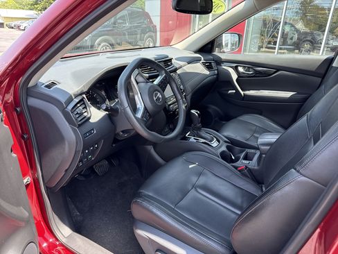 Used 2020 Nissan Rogue SL AWD/4WD image 5