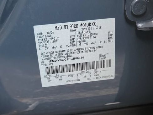 Used 2025 Ford Explorer ST AWD/4WD image 31