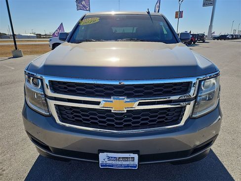 Used 2019 Chevrolet Tahoe LT w/ Luxury Package image 12