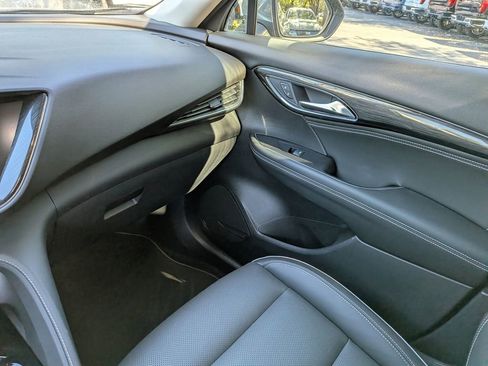 Used 2023 Buick Envision Essence FWD image 18
