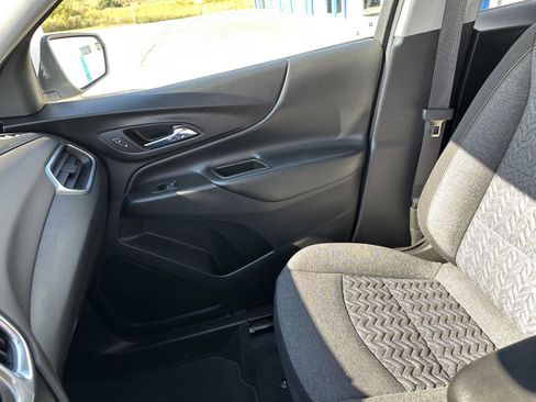 Used 2023 Chevrolet Equinox LT image 36