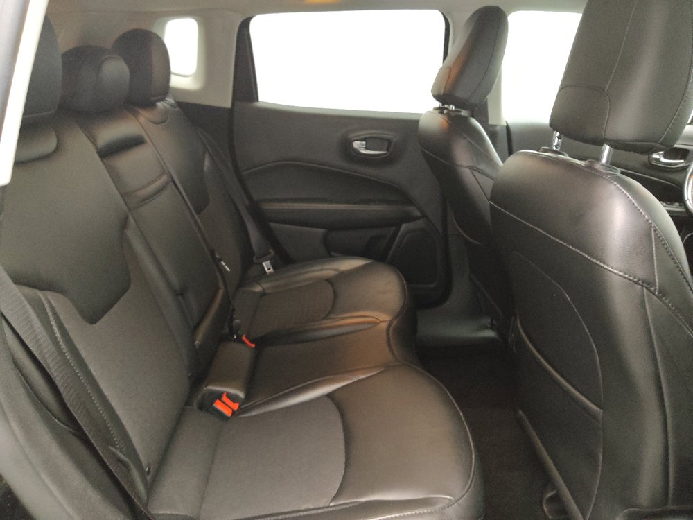 Used 2019 Jeep Compass Latitude FWD image 19