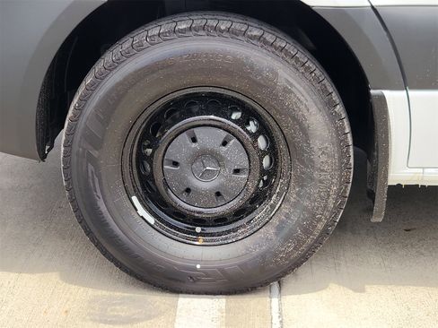 New 2025 Mercedes-Benz Sprinter 2500 image 7