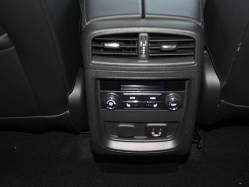 Used 2020 Buick Envision Essence w/ Experience Buick Package FWD image 20
