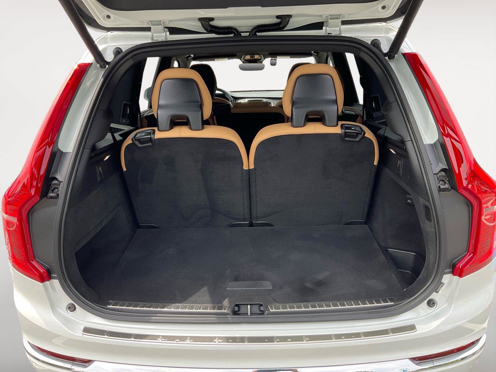 Certified 2024 Volvo XC90 B6 Ultimate w/ Protection Package Premier AWD/4WD image 15