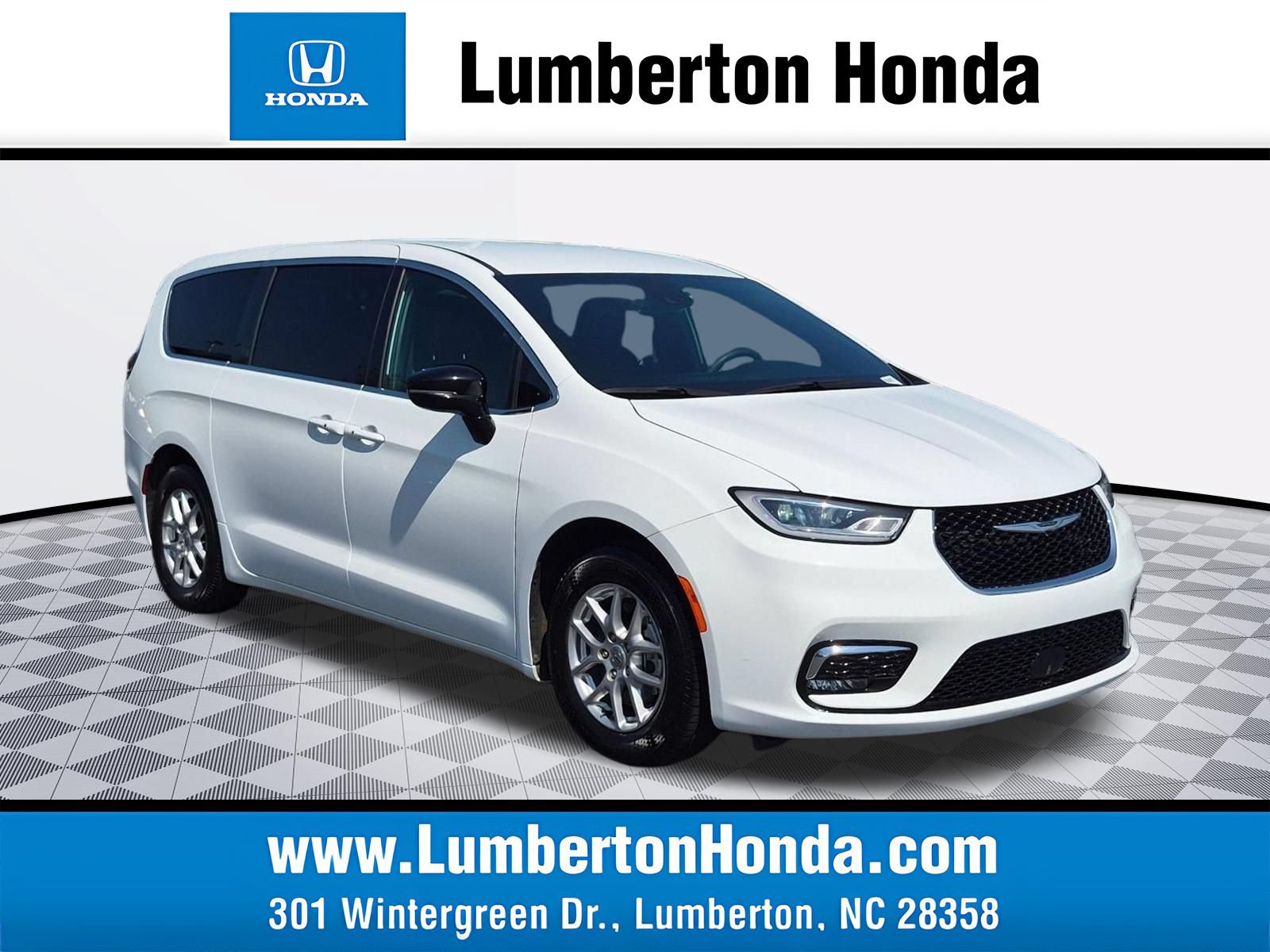 Used 2025 Chrysler Pacifica Select FWD image 1