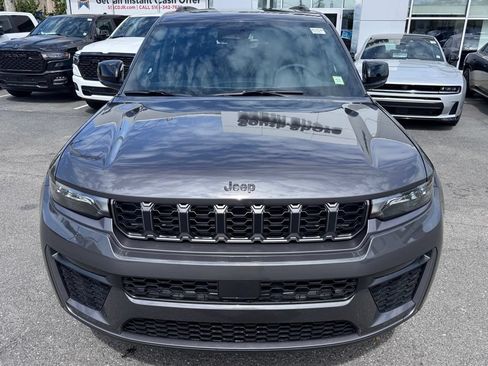 New 2026 Jeep Grand Cherokee L Limited w/ Limited Altitude Package AWD/4WD image 2