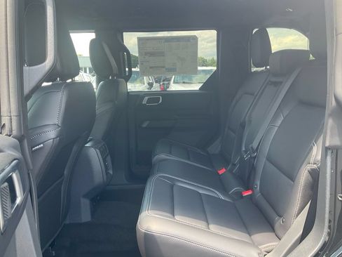 New 2026 Ford Bronco Outer Banks w/ Sasquatch Package AWD/4WD image 14
