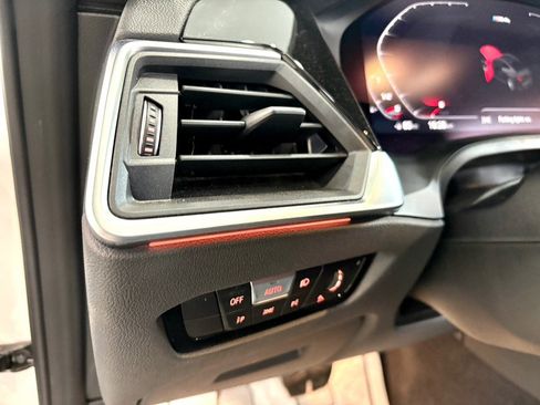 Used 2022 BMW M4 xDrive Competition w/ Executive Package image 11