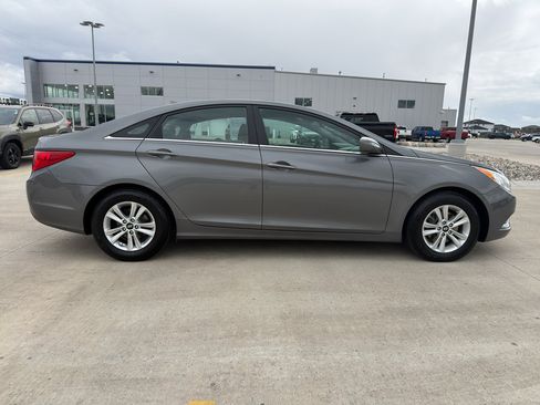 Used 2013 Hyundai Sonata GLS w/ Popular Equipment Pkg FWD image 4