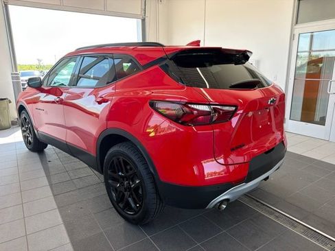 Used 2021 Chevrolet Blazer LT FWD image 3