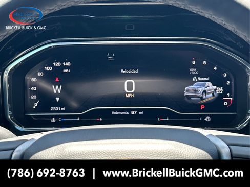 New 2025 GMC Sierra 1500 SLT w/ SLT Convenience Package image 18