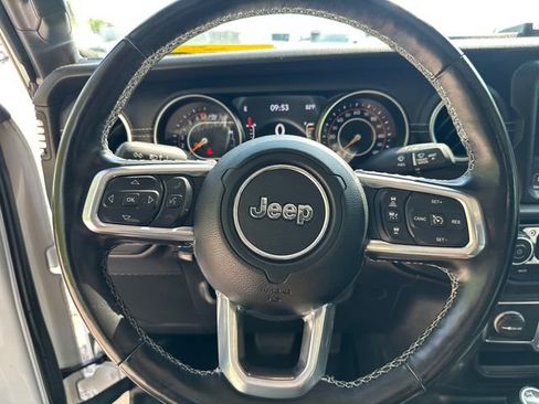 Used 2021 Jeep Gladiator Overland w/ Popular Equipment Package AWD/4WD image 25