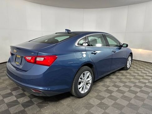 Used 2025 Chevrolet Malibu LT image 3