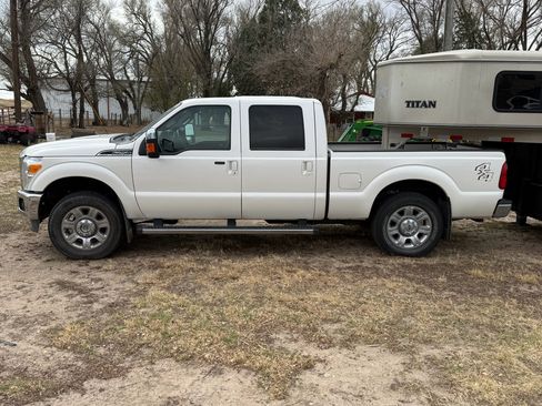 Used 2015 Ford F250 Lariat w/ Lariat Ultimate Package image 2