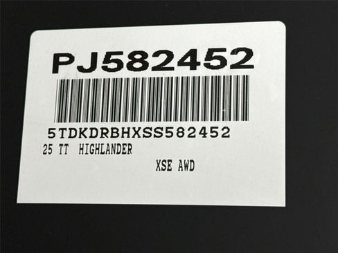 Certified 2025 Toyota Highlander XSE AWD/4WD image 46