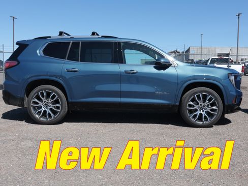 Used 2026 GMC Acadia Denali Ultimate w/ LPO, Floor Liner Package image 1