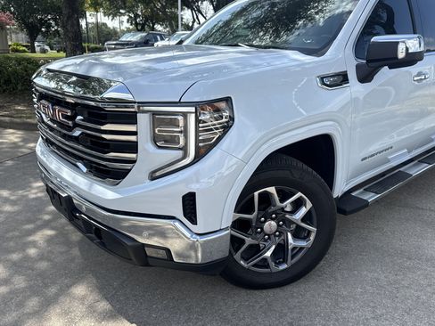 Used 2026 GMC Sierra 1500 SLT RWD image 2