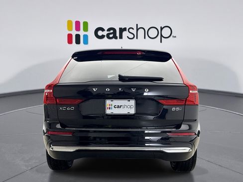 Used 2022 Volvo XC60 B5 Inscription w/ Climate Package image 4