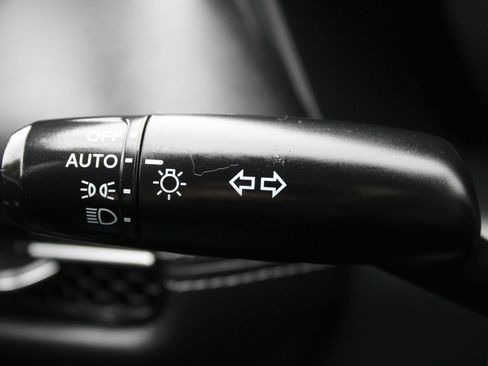 Used 2025 Honda HR-V EX-L image 31