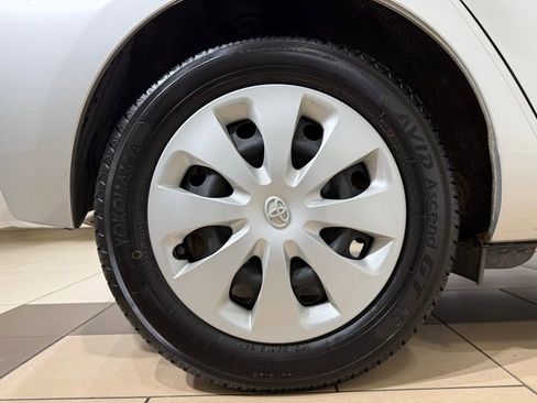 Used 2013 Toyota Prius C Two image 9