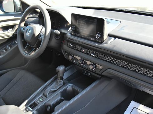 Used 2023 Honda Accord EX image 40