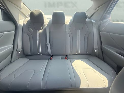 Used 2022 Hyundai Elantra SEL FWD image 10