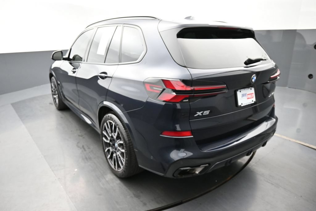 Used 2024 BMW X5 xDrive40i w/ Executive Package AWD/4WD image 6