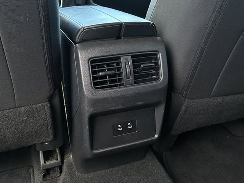 Used 2024 Nissan Rogue SV FWD image 18