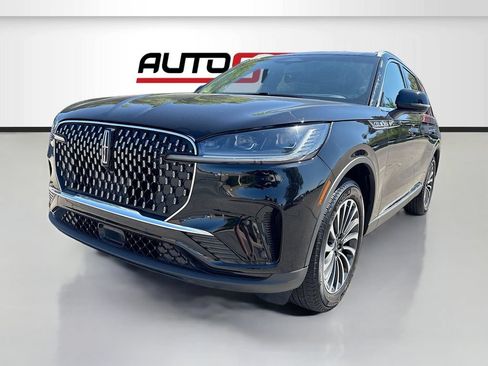 Used 2025 Lincoln Aviator Reserve w/ Equipment Group 201A AWD/4WD image 3