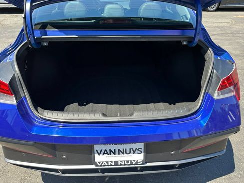 Used 2024 Hyundai Elantra Limited FWD image 21