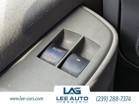 Used 2018 Chevrolet Express 2500 RWD image 18