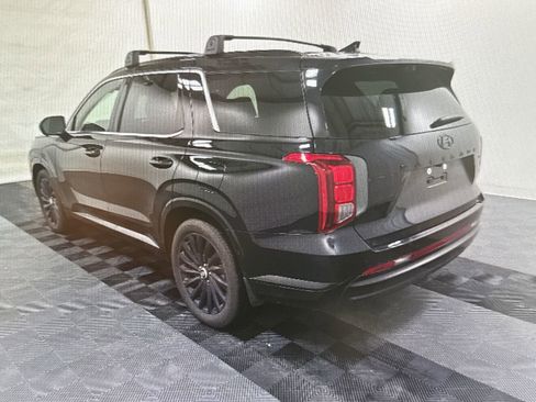 Used 2025 Hyundai Palisade Calligraphy image 3