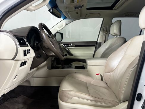 Used 2019 Lexus GX 460 Premium image 5