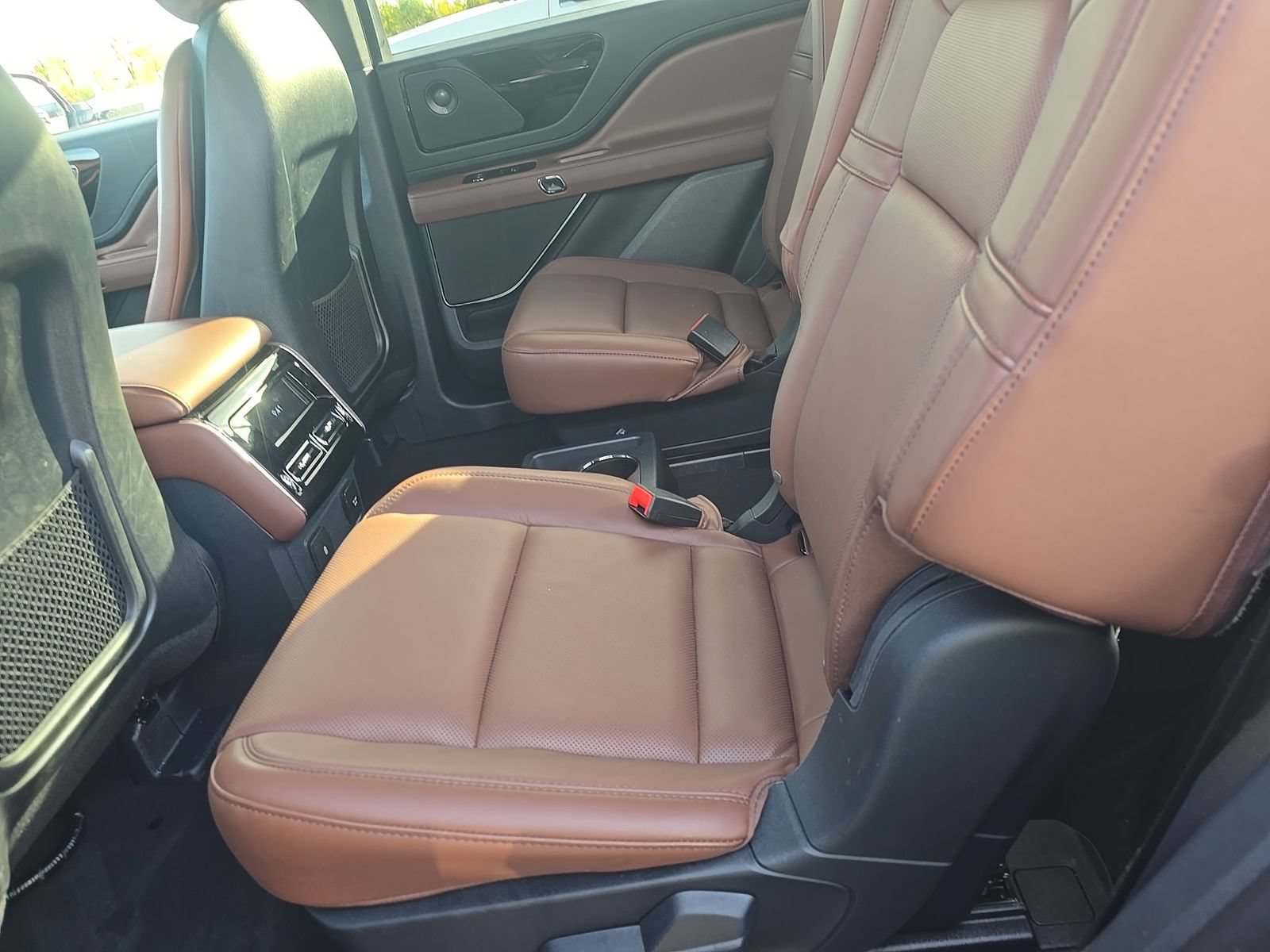 Used 2026 Lincoln Aviator Reserve AWD/4WD image 17