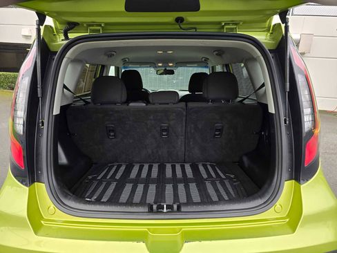Used 2017 Kia Soul Base image 18