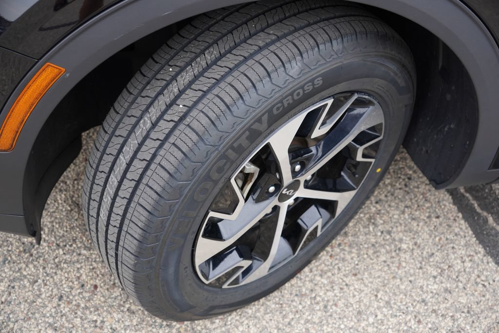 Certified 2024 Kia Sportage EX AWD/4WD image 13